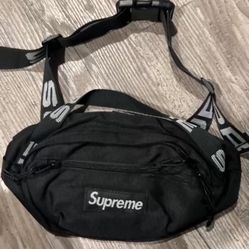 Supreme Fanny Pack Black
