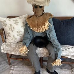 Sitting Scarecrow Animatronic | Halloween Décor | Horror Décor | 4.5 Feet | Scar