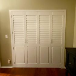 Solid Wood Plantation Shutters for Windows, Sliding Doors & Closet Doors - Factory Direct Pricing & Professional Installation (Persianas de Madera)