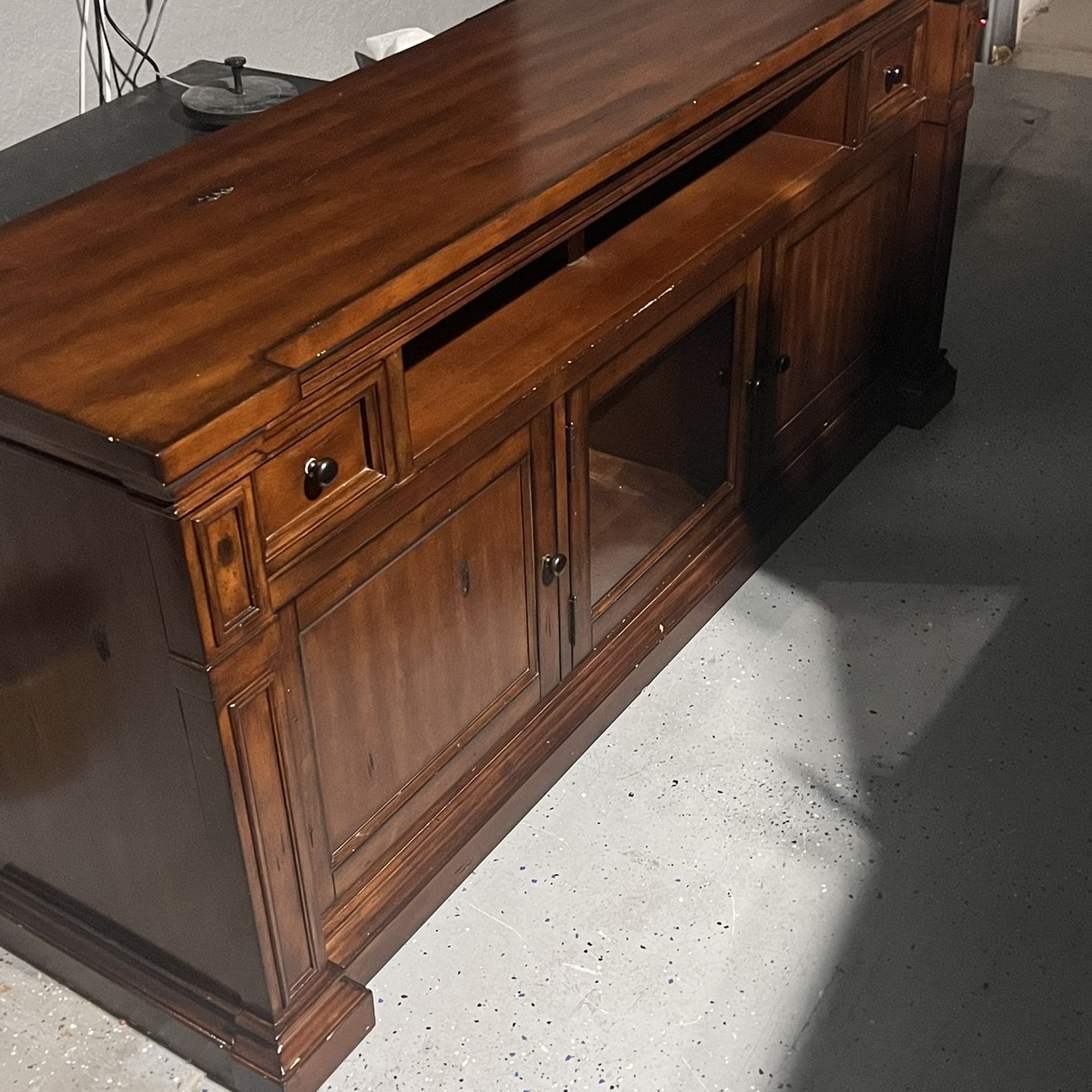 TV Stand / Cabinet 