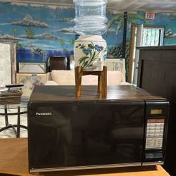 Little Water Dispenser