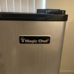 Mini Fridge With Freezer Compartment