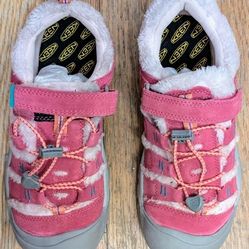 New Size 5 Keen Girls Newport Shoes - Leather $25