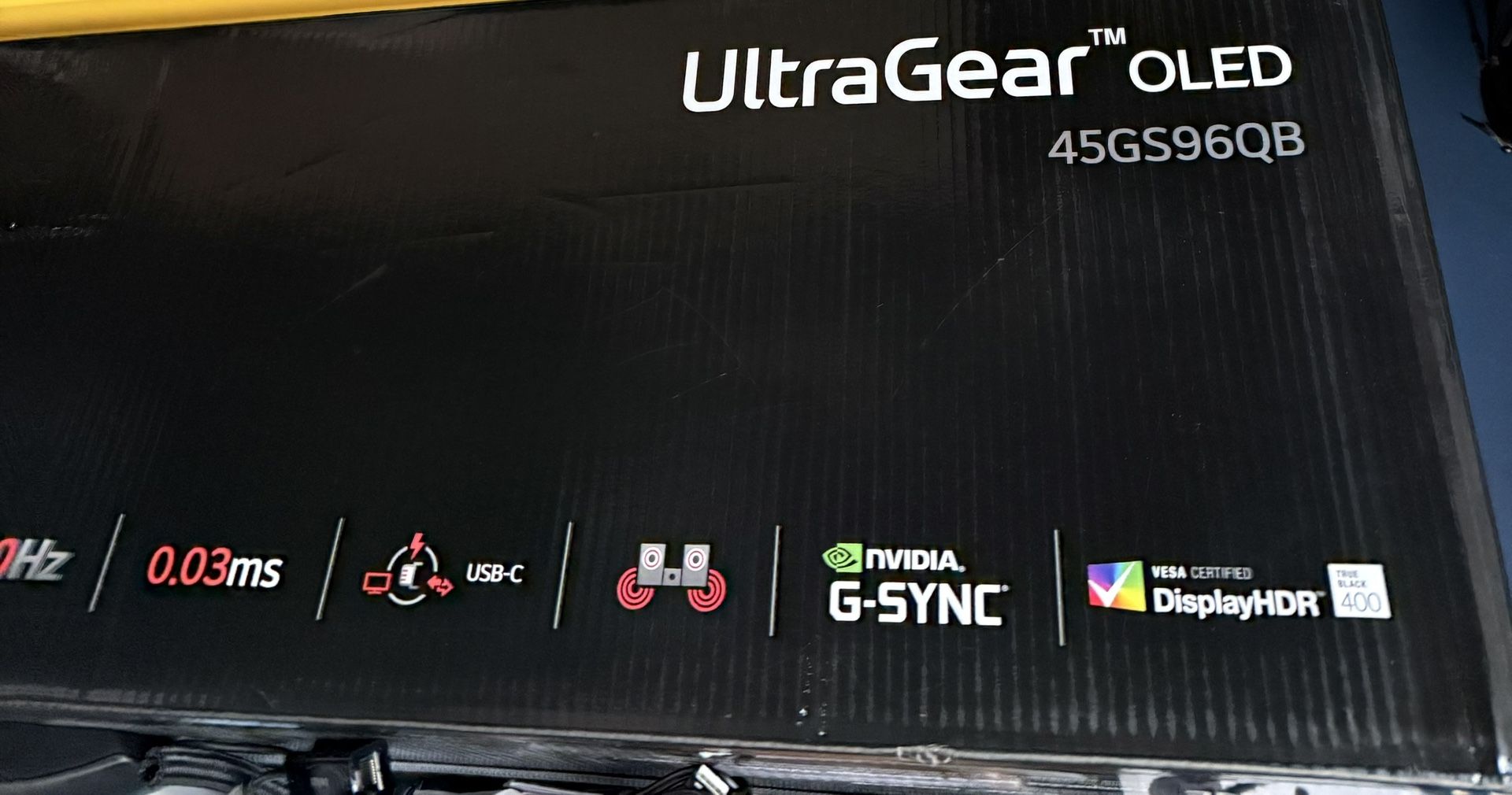 Selling a LG - UltraGear 45" OLED Curved Gaming Monitor