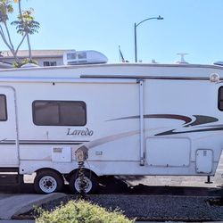 2004 Keystone Laredo 5th Wheel