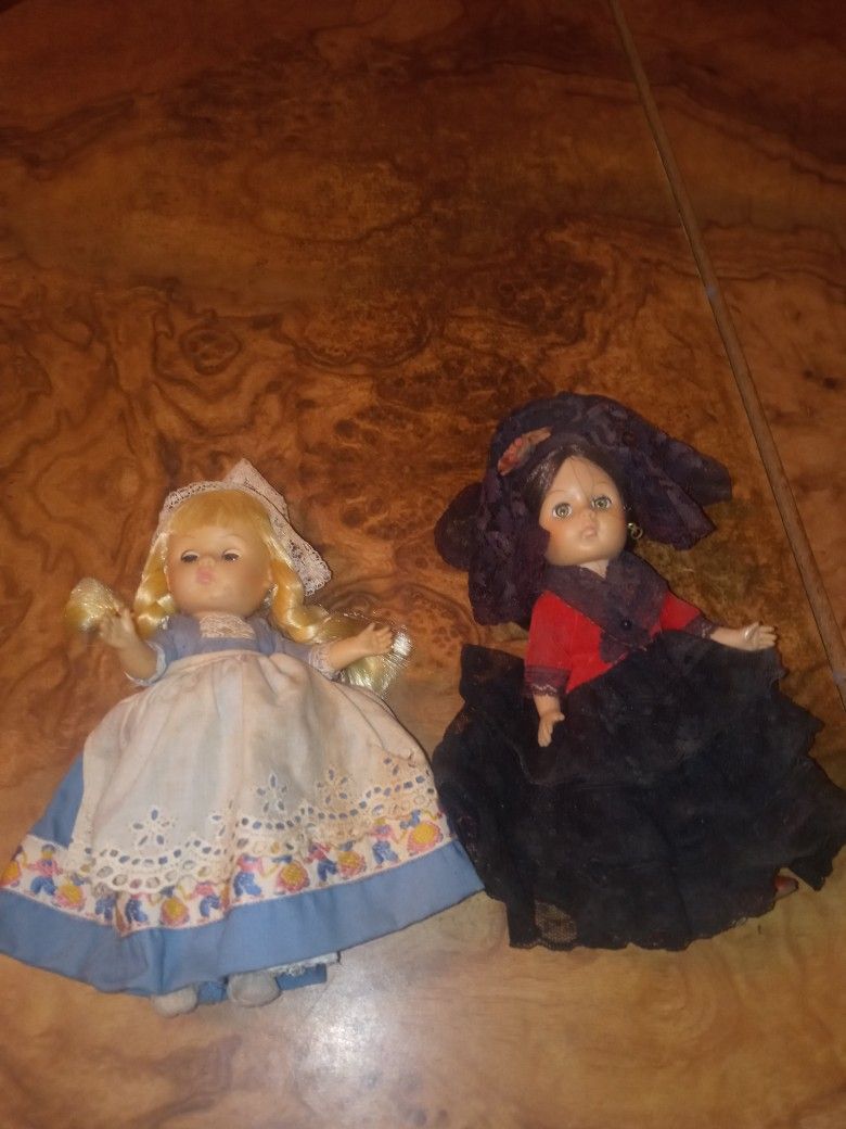 Antique Dolls