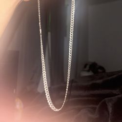 Used 925 Italian silver chain at $50 weighs 85 grams