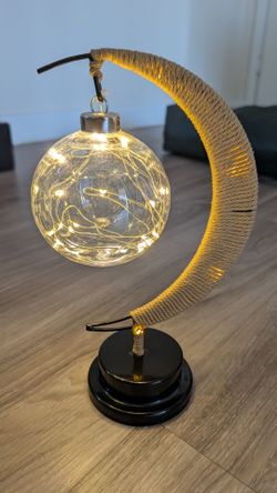 Handmade Crescent Moon Decorative Lamp – Battery Operated