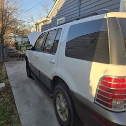 Mercury Mountaineer