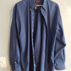 NORDSTROM Men's Button Down Shirt.... CHECK OUT MY PAGE FOR MORE ITEMS