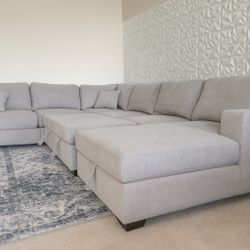 Grey Large U Shaped Sectional Couch Storage Chaise W/ Pull Out Part