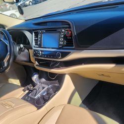 2016 Toyota Highlander