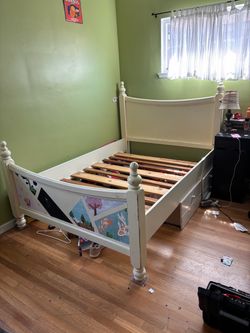 FREE White Wooden Full Size Bed Frame