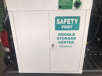 Ultraviolet Goggle and Glass Cleaner