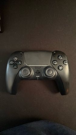 black ps5 controller