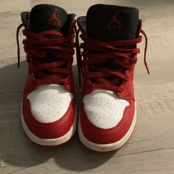  Jordan 1 Mid Gym Red 2018 