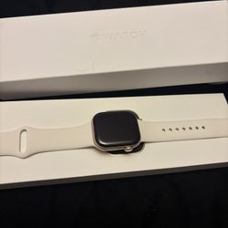 Rose Gold Apple Watch 