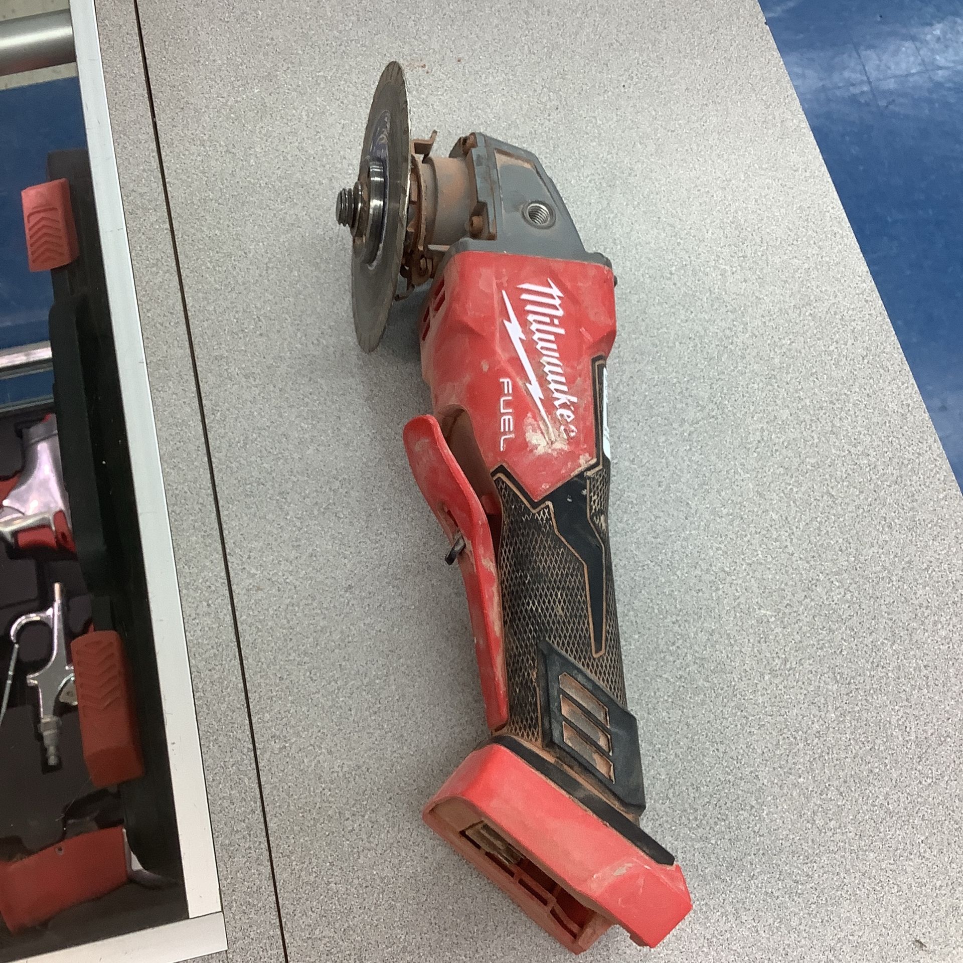Milwaukee Grinder