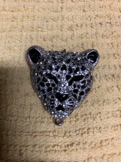 Cheetah/jaguar pendant