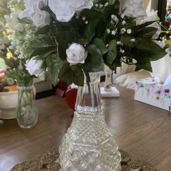 Center Piece Decorative Glass New Flowers $25
