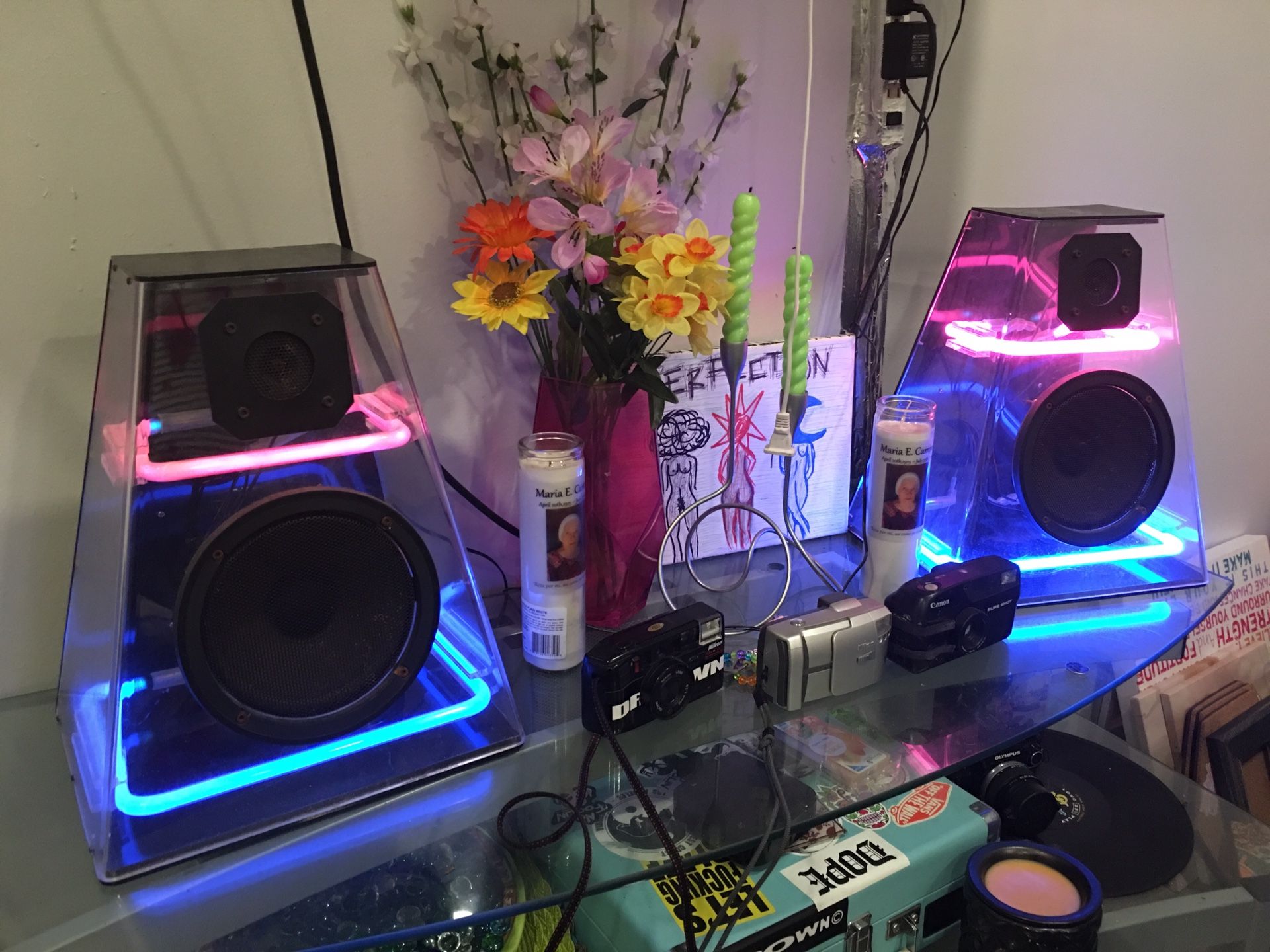 スピーカー・ウーファー CLEO AUDIO SPEAKERS by CICENA Cicena - Cleo Pink & Blue Neon Stereo Speakers (2) in United