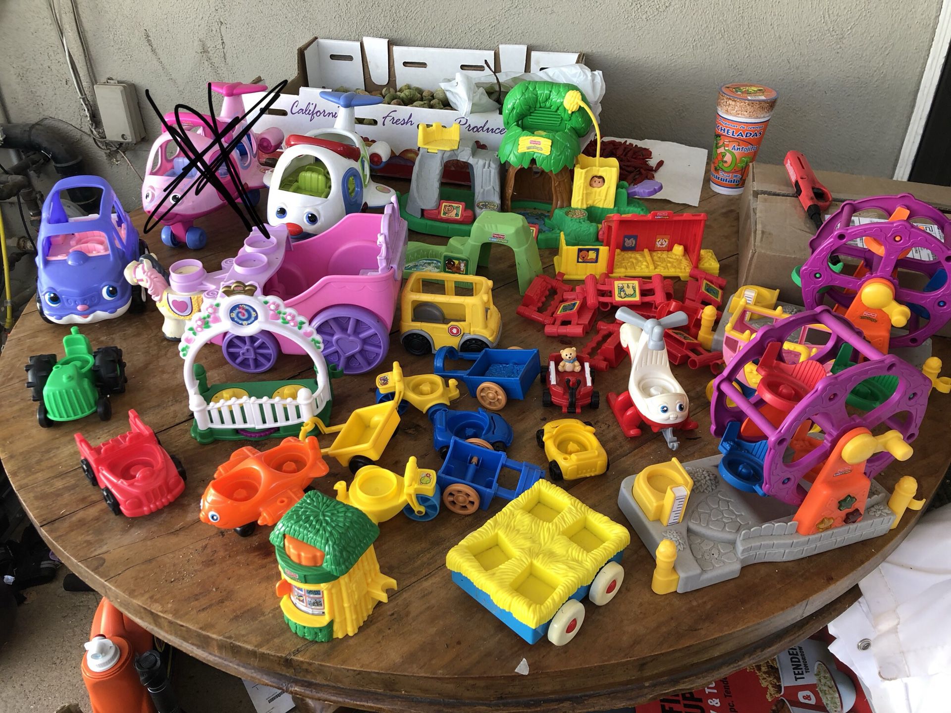 Fisher Price Little People lot