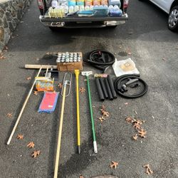 Brand New Cleaning Supplies $1