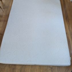 Queen size memory foam mattress