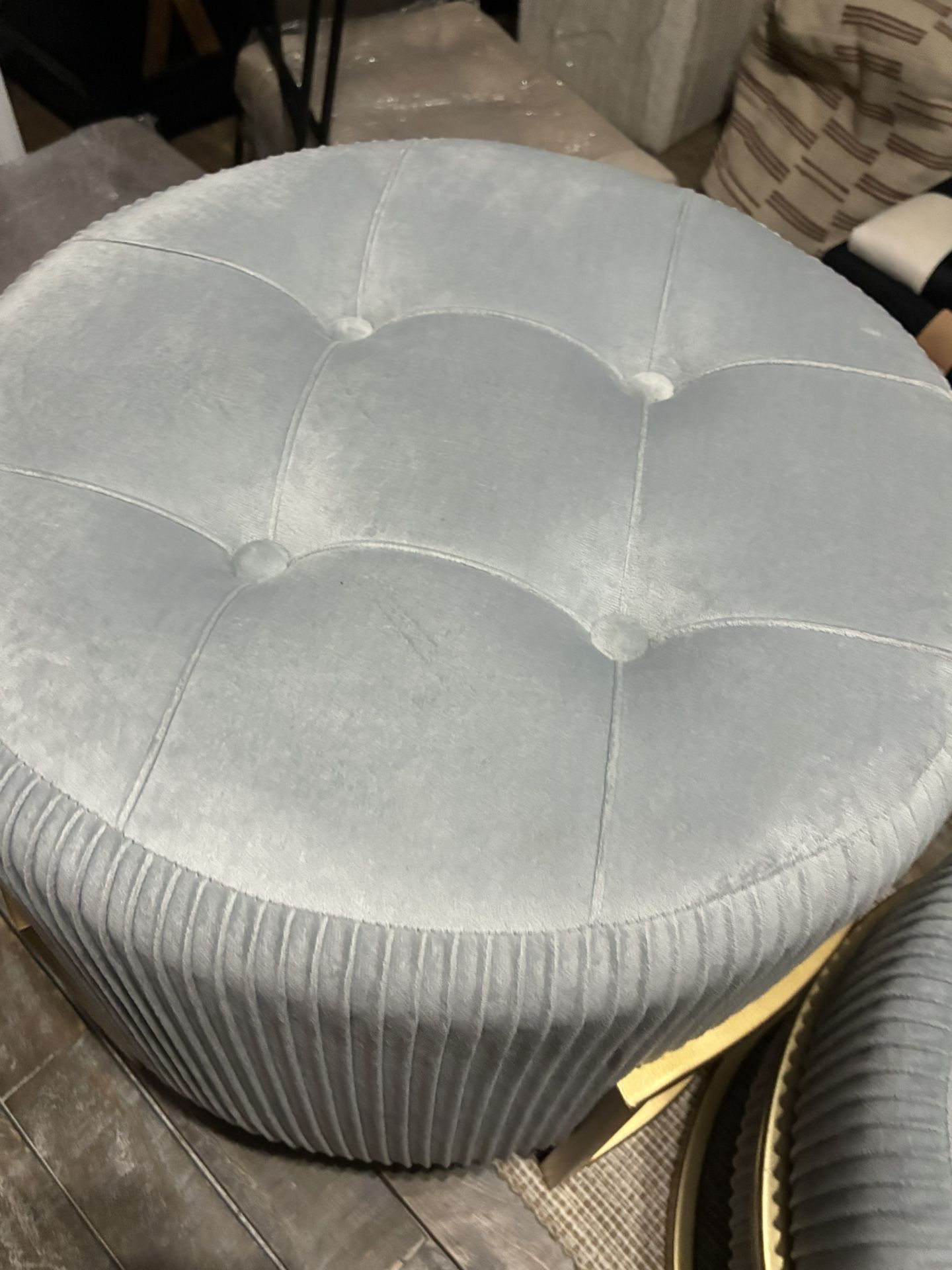 A set of two stools gray