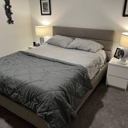 Queen Bedroom Set With 13” Sealy Mattress
