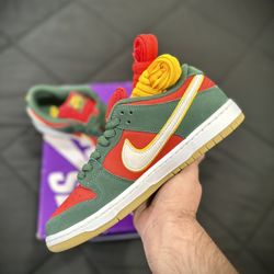 Nike SB Dunk Low “Seattle SuperSonics” – Size 8M (Brand New, DS)