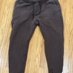 Brown Nike Tech Joggers (2XL)