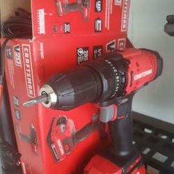 Craftsman Drill With Bits & Charger