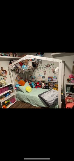 Canopy Toddle Bed Brand New