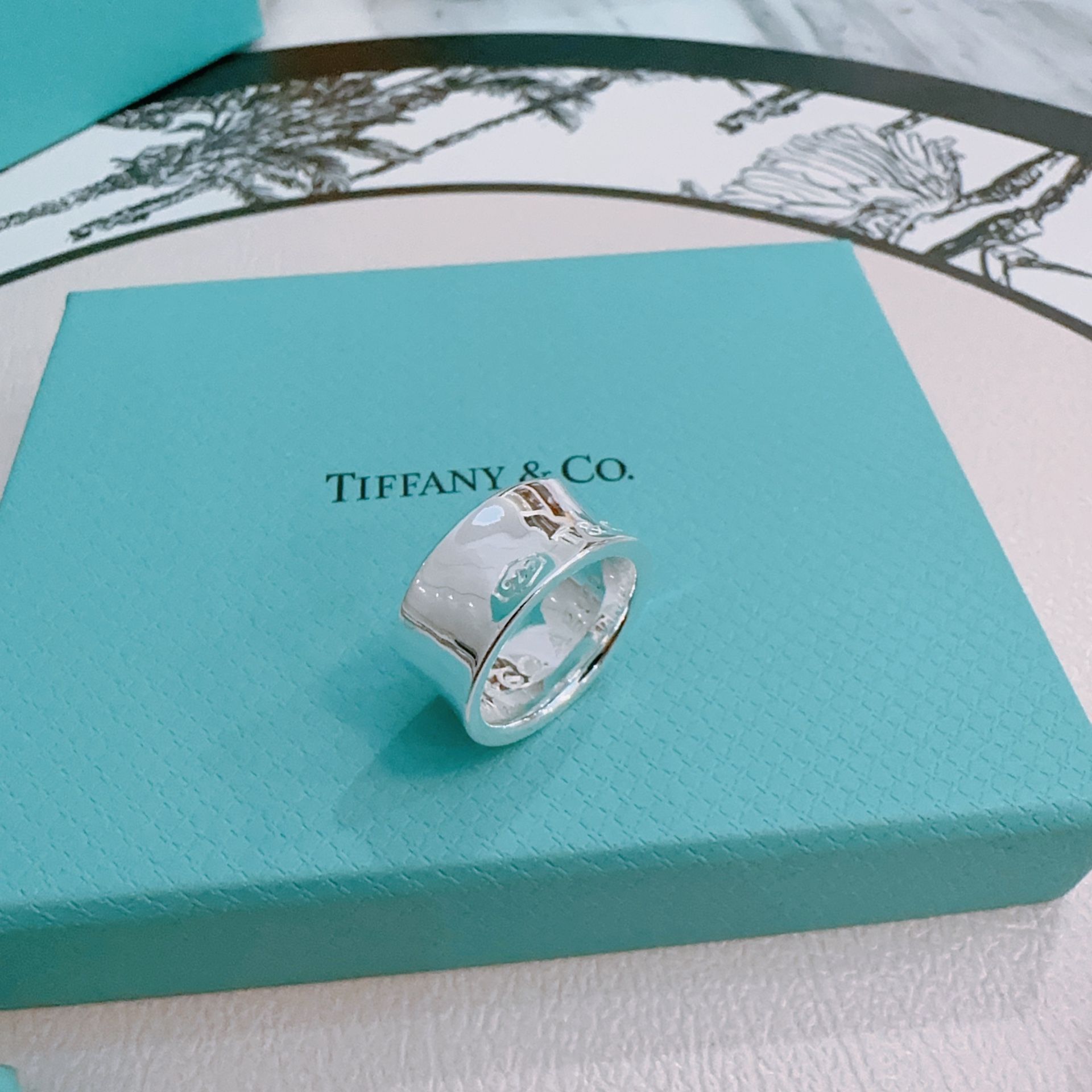 Tiffany & Co. Tiffany 1837 Ring size 9