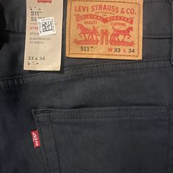 New Levi’s Dark Blue Jeans With Tags Size 33x34