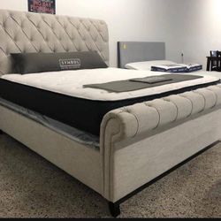 Willenburg King/ Queen Upholstered Bed 👍