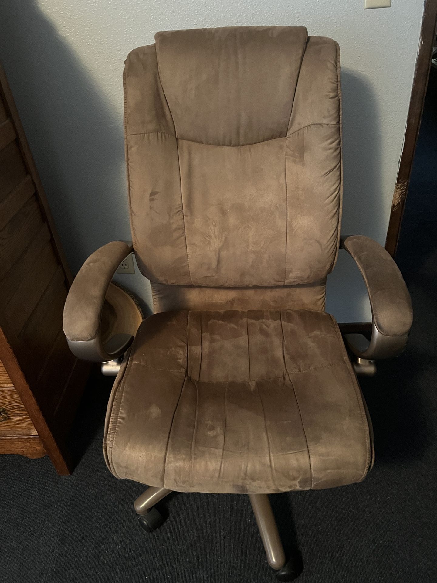 Tan Desk Chair
