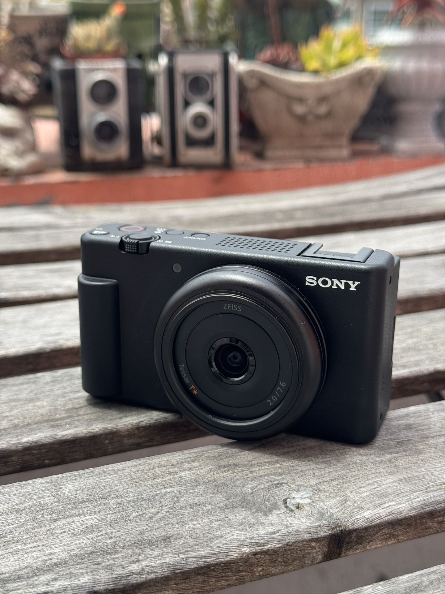 Sony ZV-1F Digital Vlogging Camera 