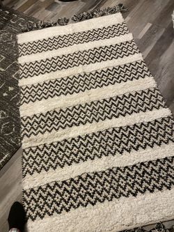 Rug With Tassels