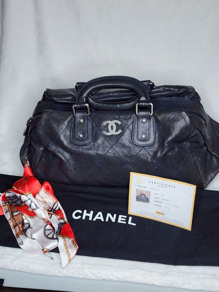 Authentic CHANEL Caviar Ligne doctor Bag
