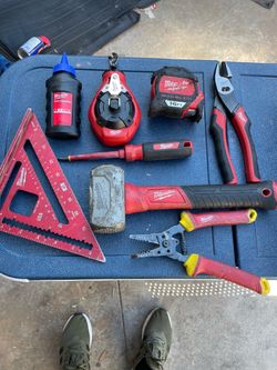 Milwaukee Tool Set – 8 Pieces