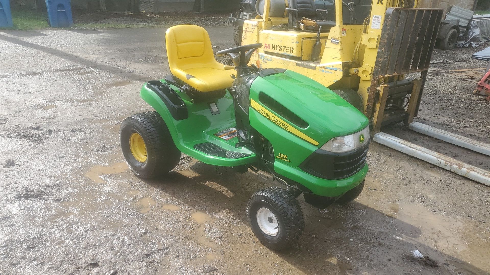 JOHN DEERE 135 AUTOMATIC. NEW BODY REBUILT MOWER DECK with berings for