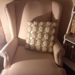 Wingback chair Golden Cream