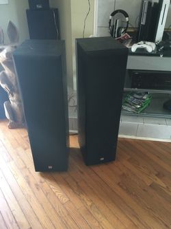 JBL E60 stereo speakers