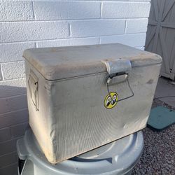 Vintage Ice chest Cooler