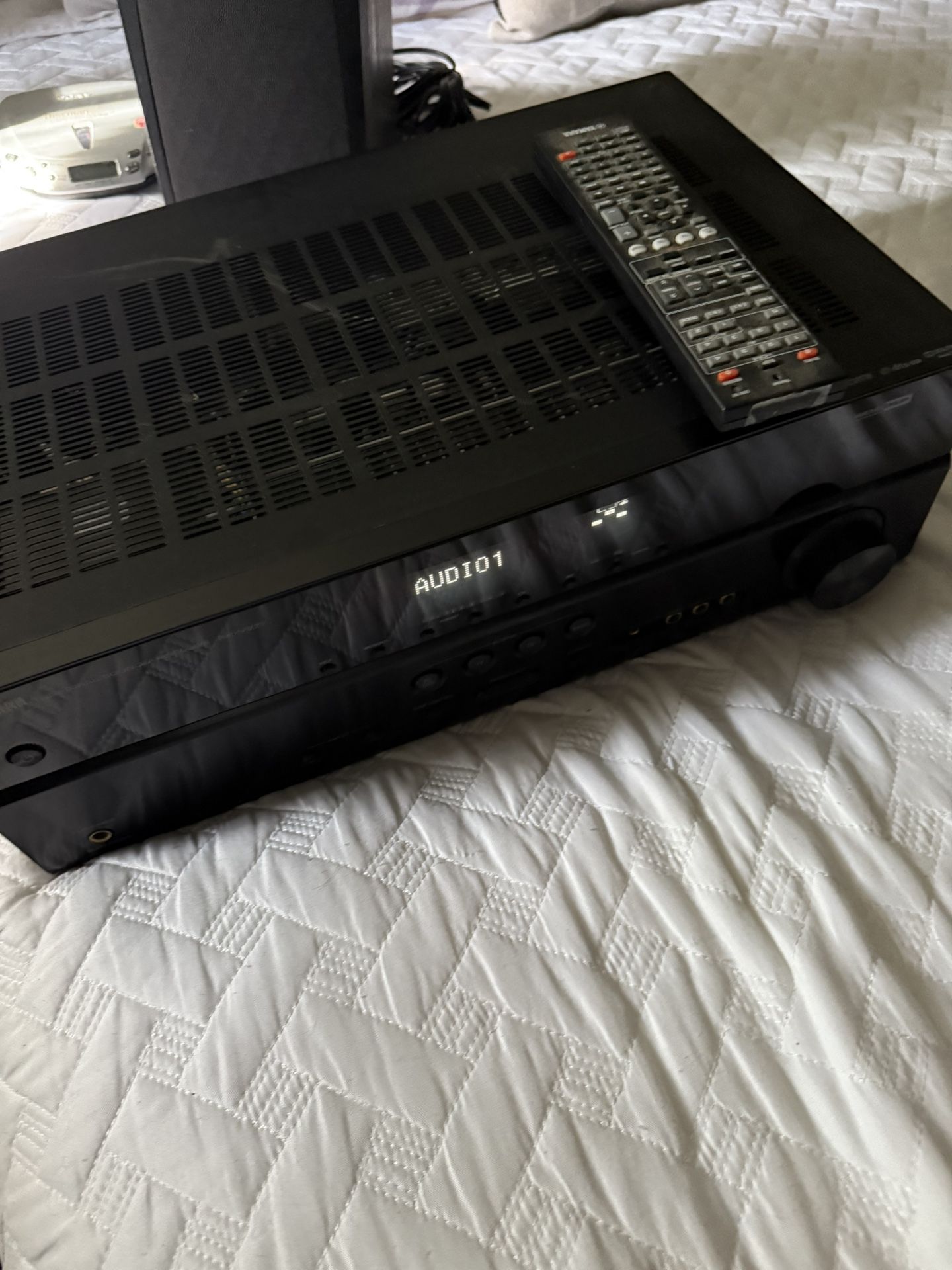 Yamaha Surround Receiver With Woofer