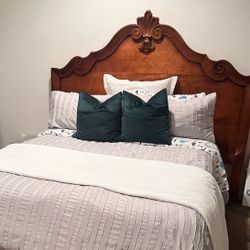 Vintage Headboard✨