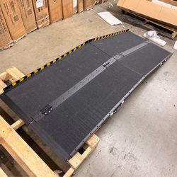 7FT Wheelchair Ramp Portable Folding Ramp 800LB Capacity with Adjustable Legs