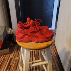 Nike Harauche Gym Red Size 9.5 $65